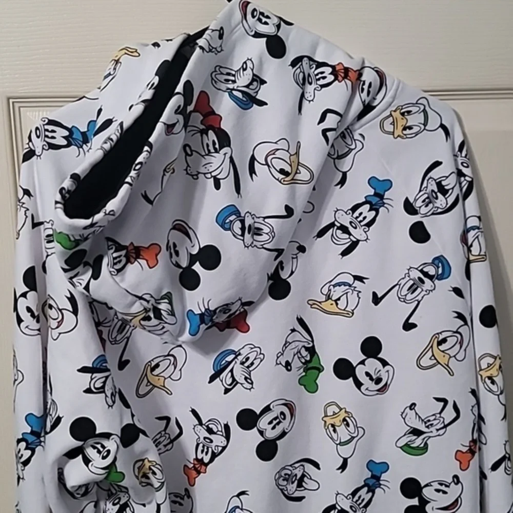 Disney Classic Disney Characters White With Black Trim Hoodie Men's XL NWOT Cond